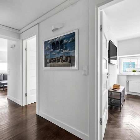 23Rd Floor 3Br Apt With Views Of Warszawa Exteriör bild